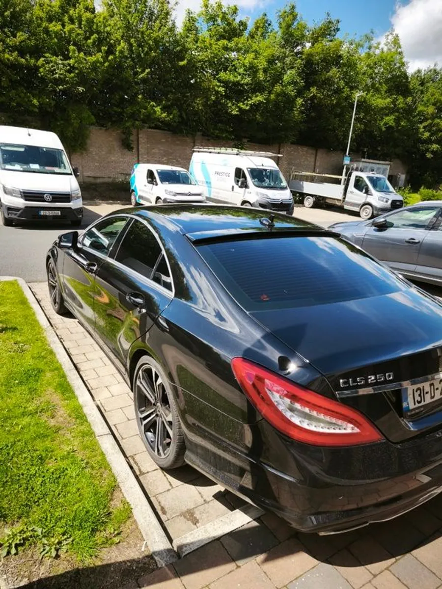 2013 Mercedes-Benz CLS-Class - Image 1