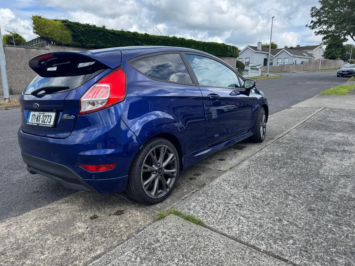 Ford Fiesta 2017 ST-LINE - Image 5