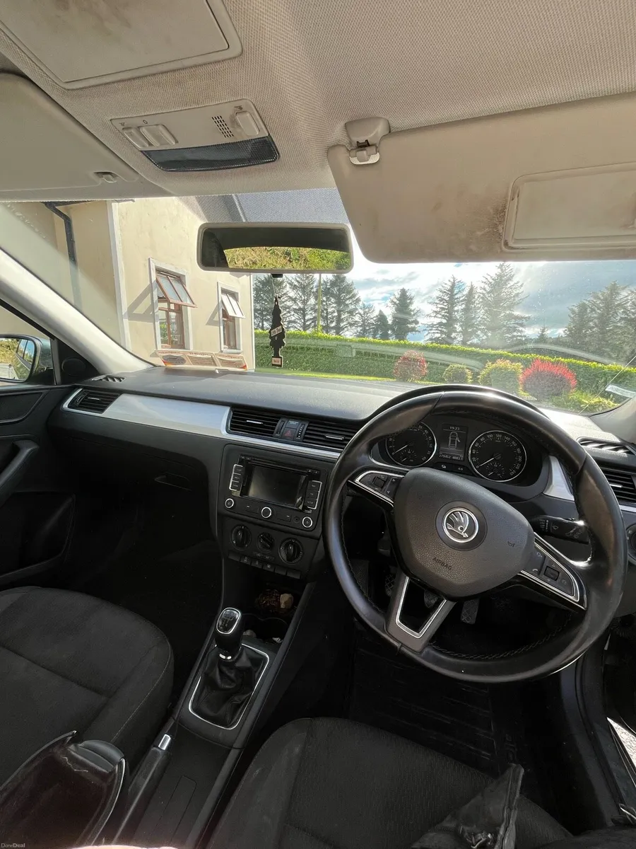 Skoda Rapid - Image 3
