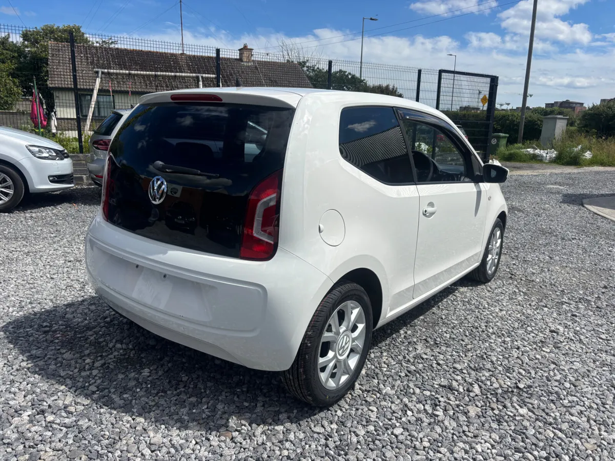 Volkswagen Up! - Image 4
