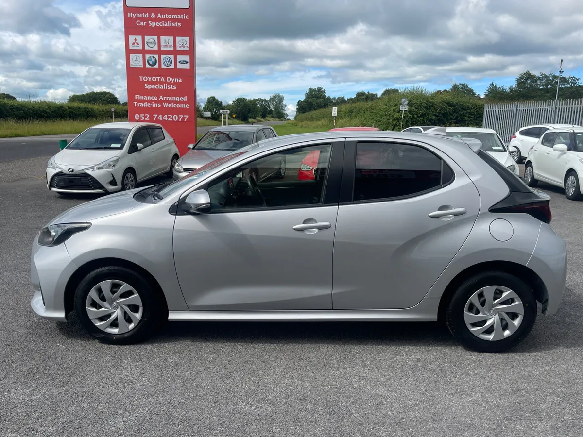 2022-2 Toyota Yaris - Image 4