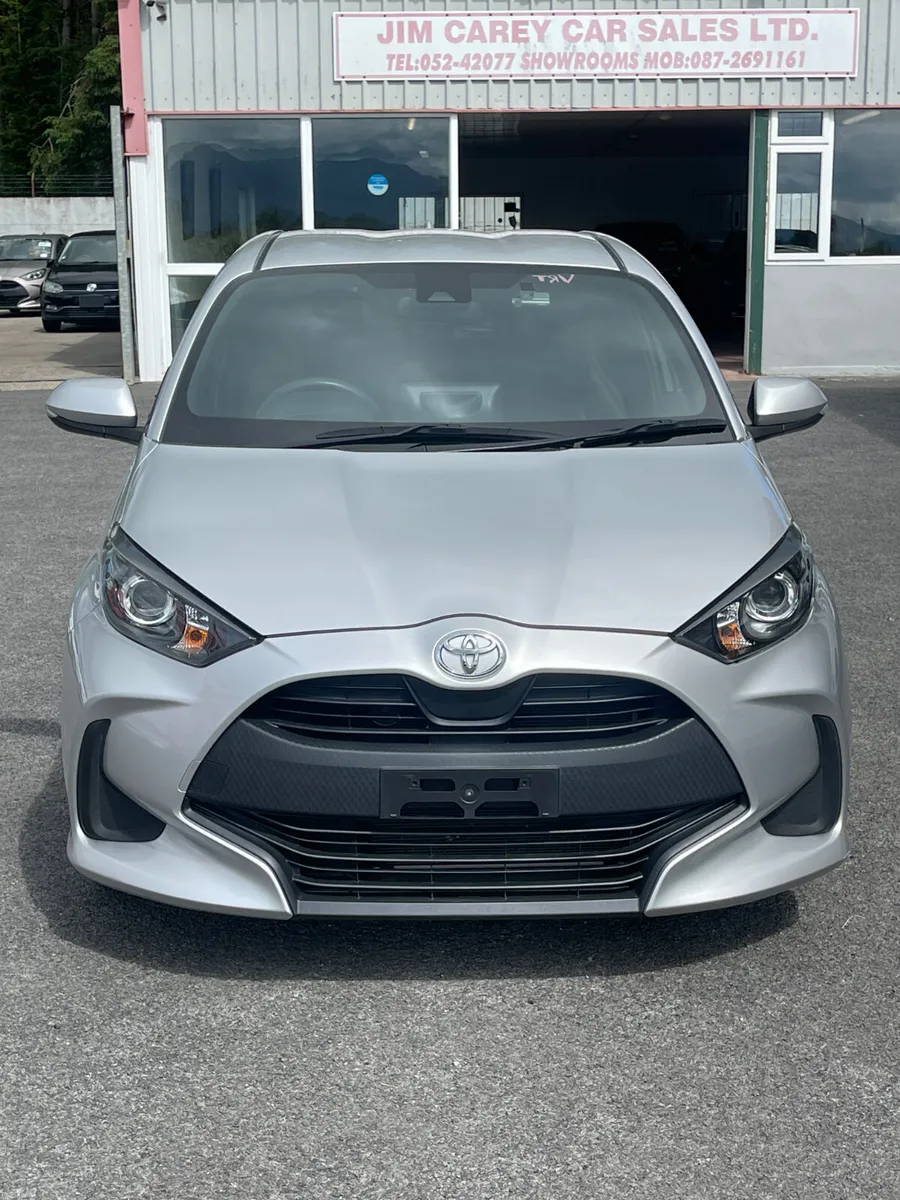 2022-2 Toyota Yaris - Image 2