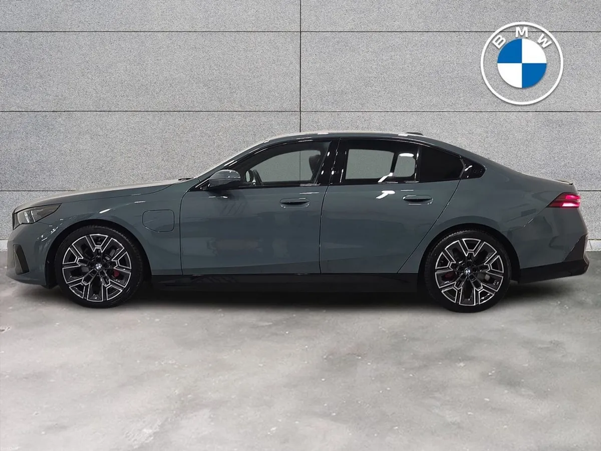BMW 5-Series 530e M Sport Pro Saloon - Image 4