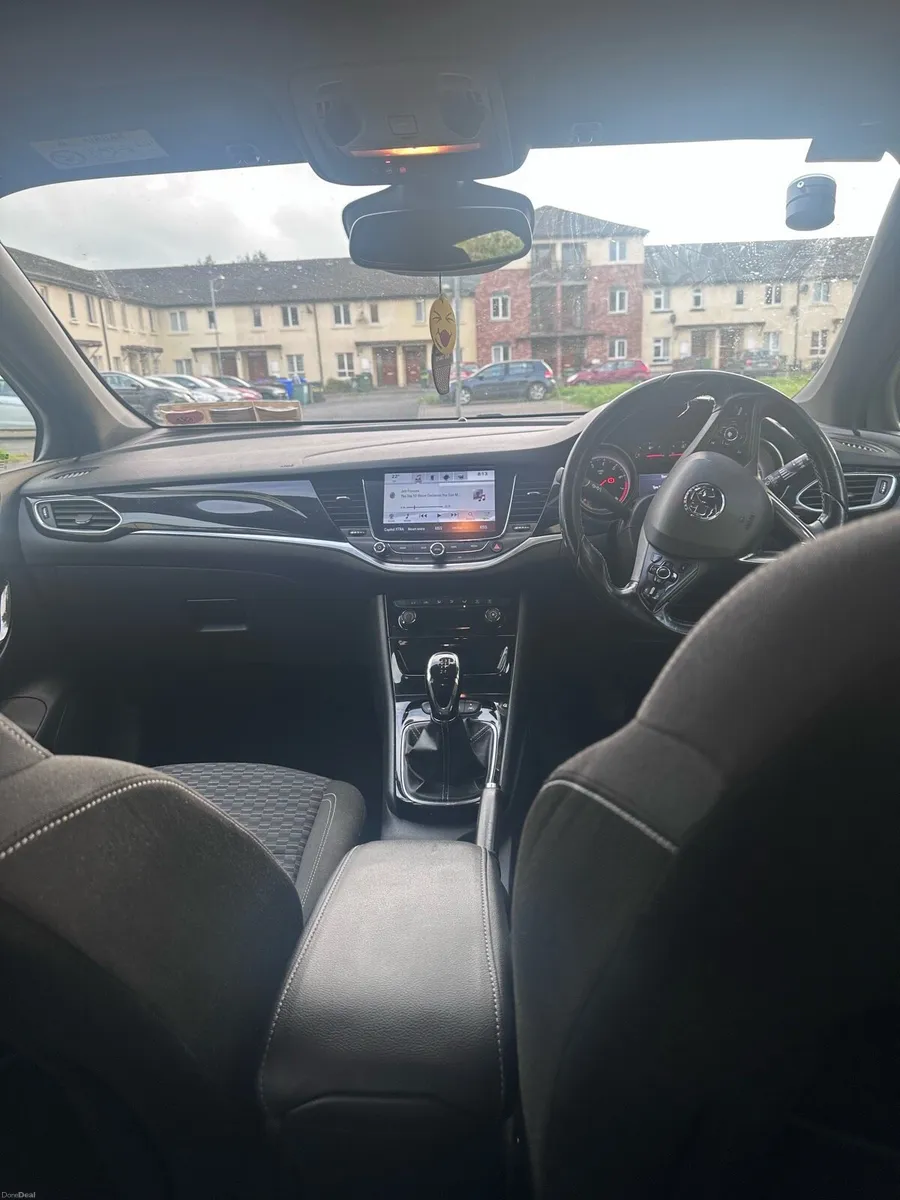 Vauxhall Astra K - Image 2