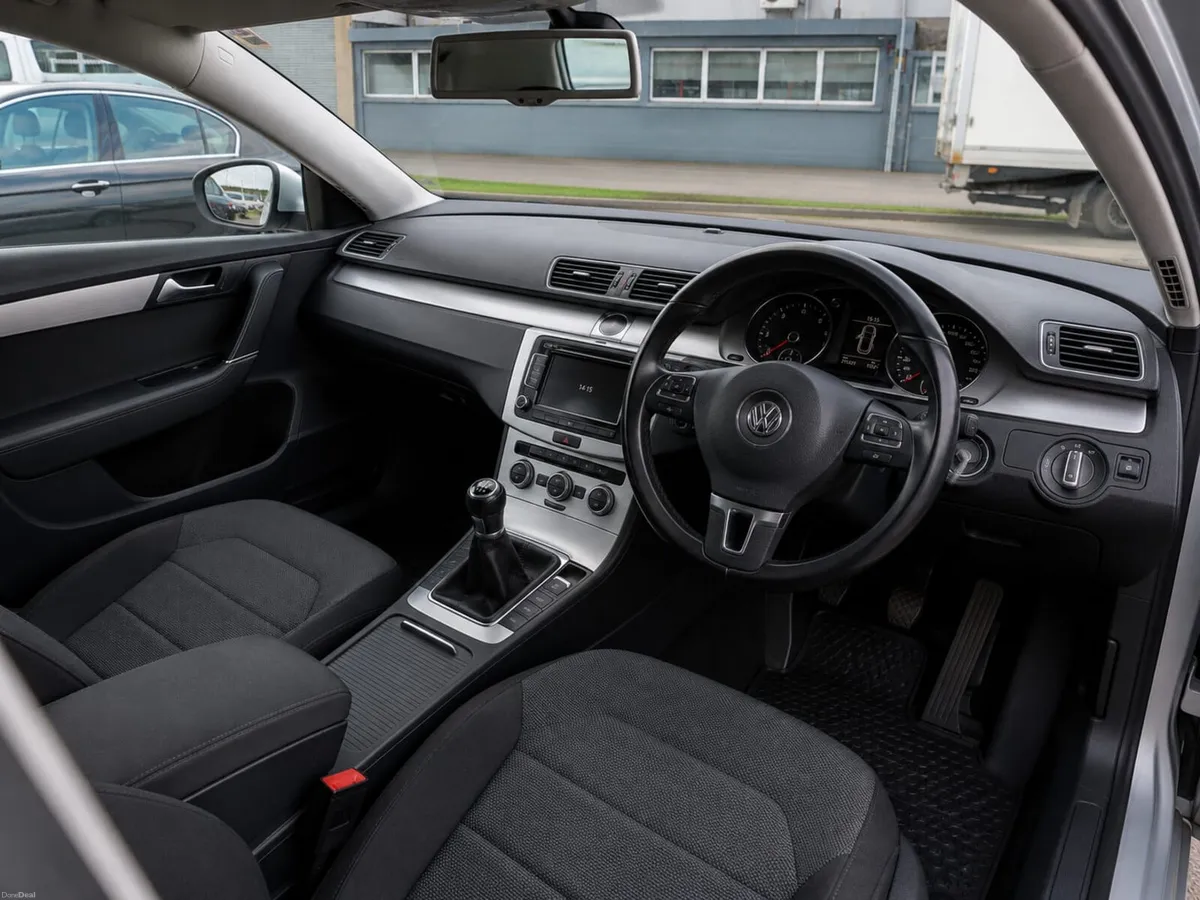 Volkswagen Passat 2014 - Image 3