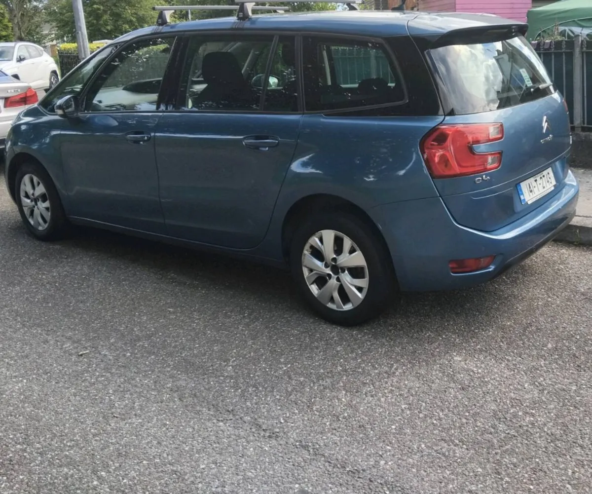 Car - Image 3