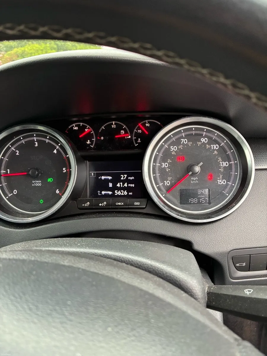 Car - Image 6