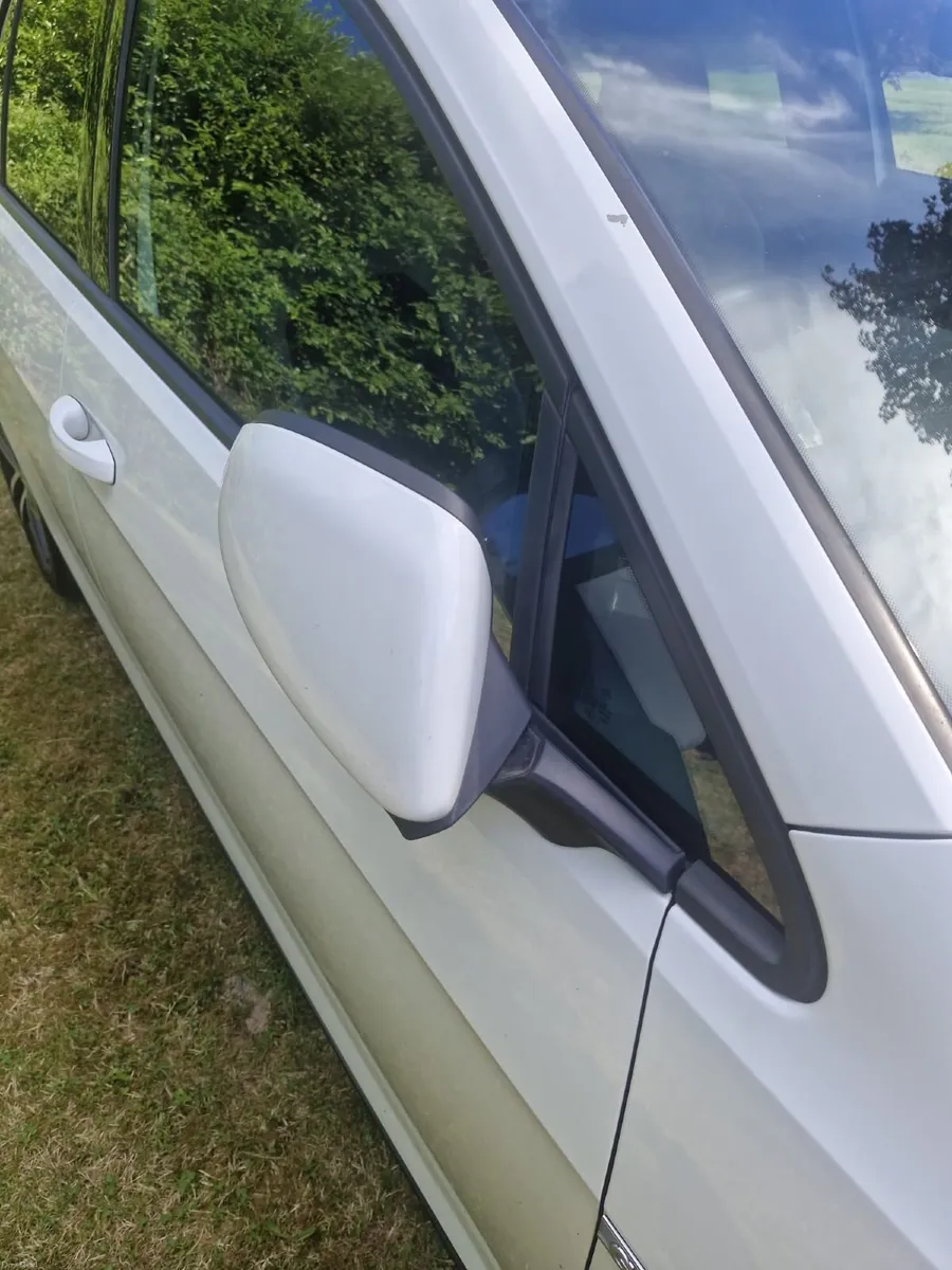 Volkswagen Golf 2016 - Image 2