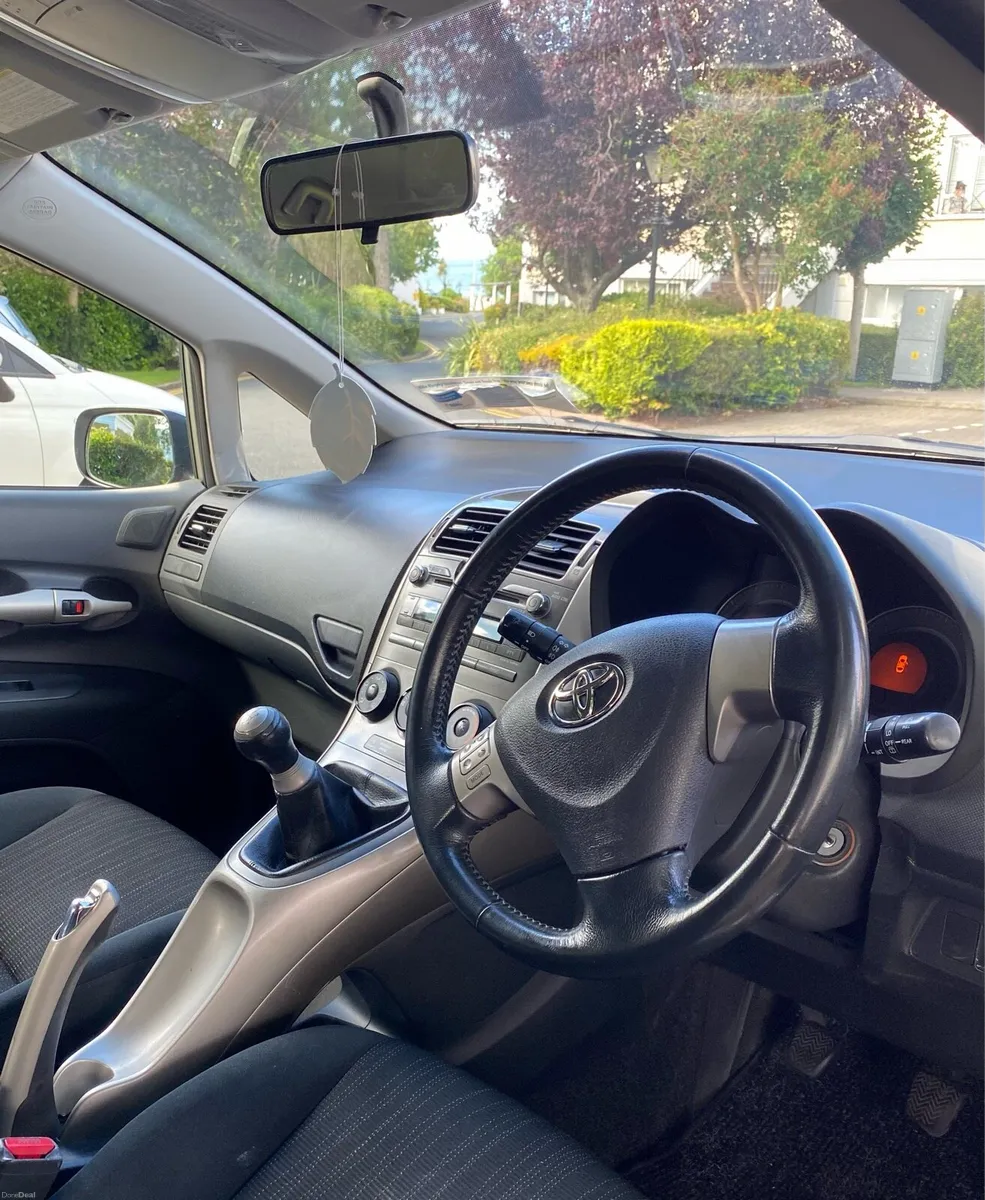 Toyota Auris - Image 3