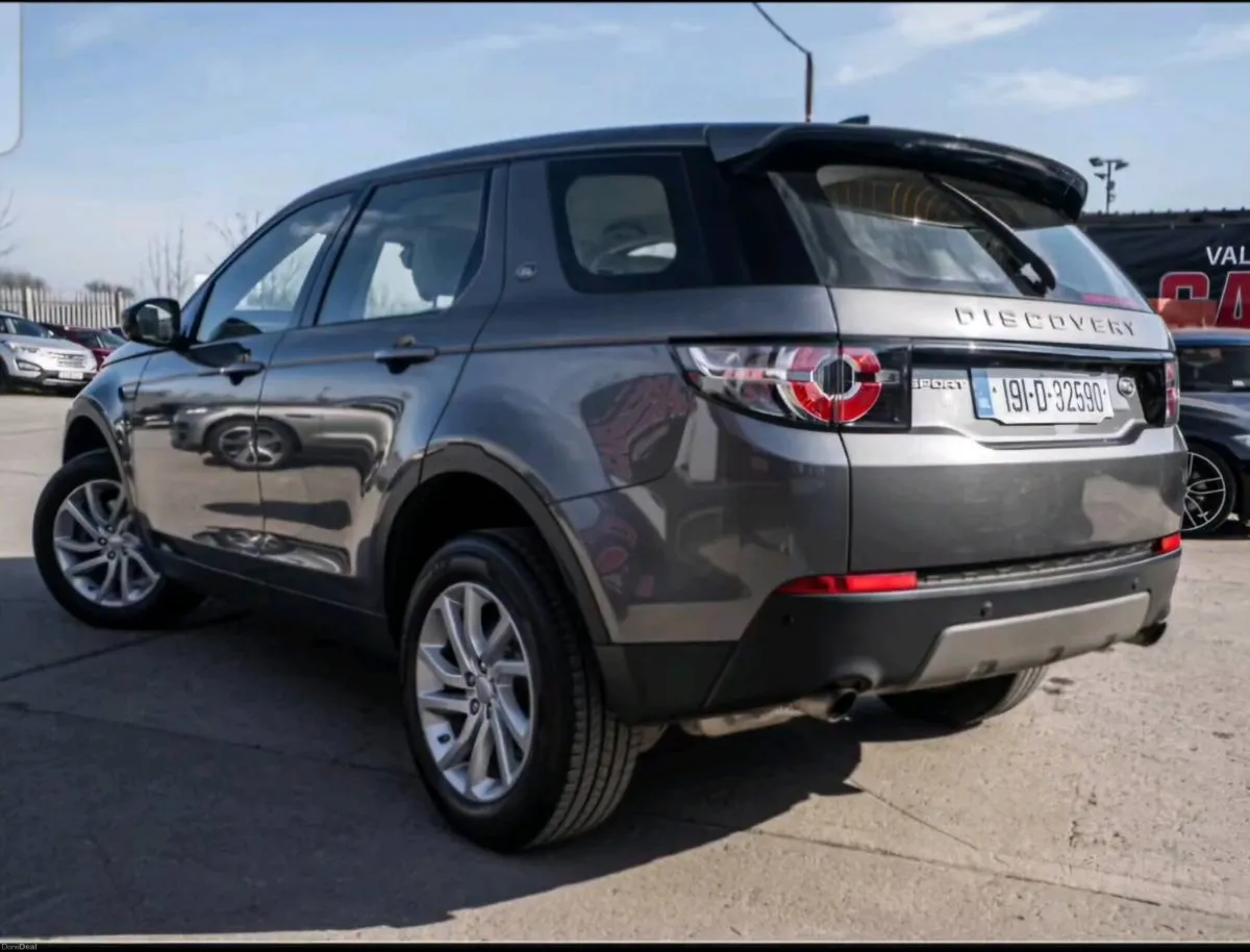 Discovery Sport in pristine condition - Image 2