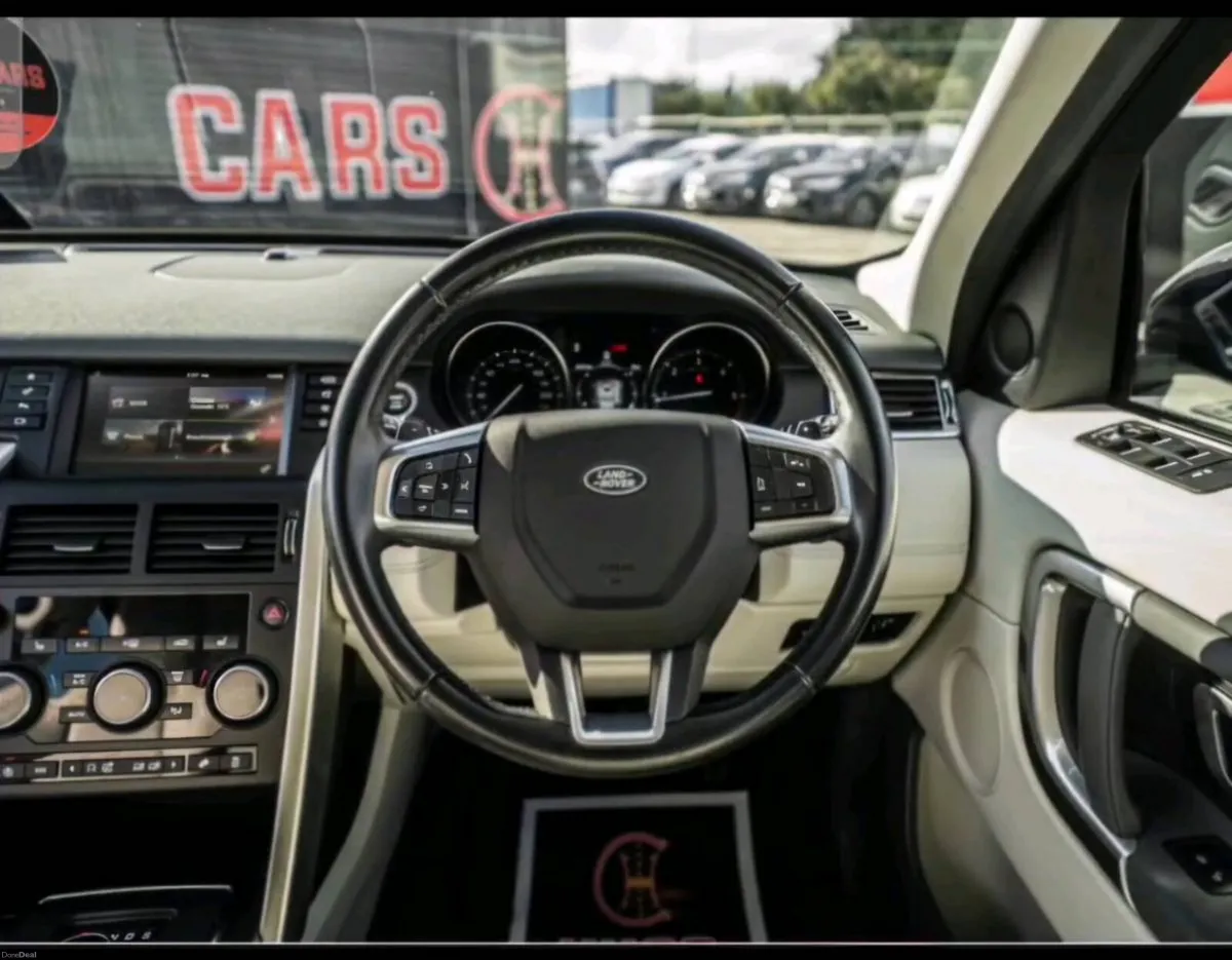 Discovery Sport in pristine condition - Image 3