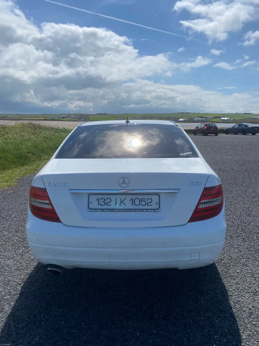 Mercedes Benz c200 - Image 2