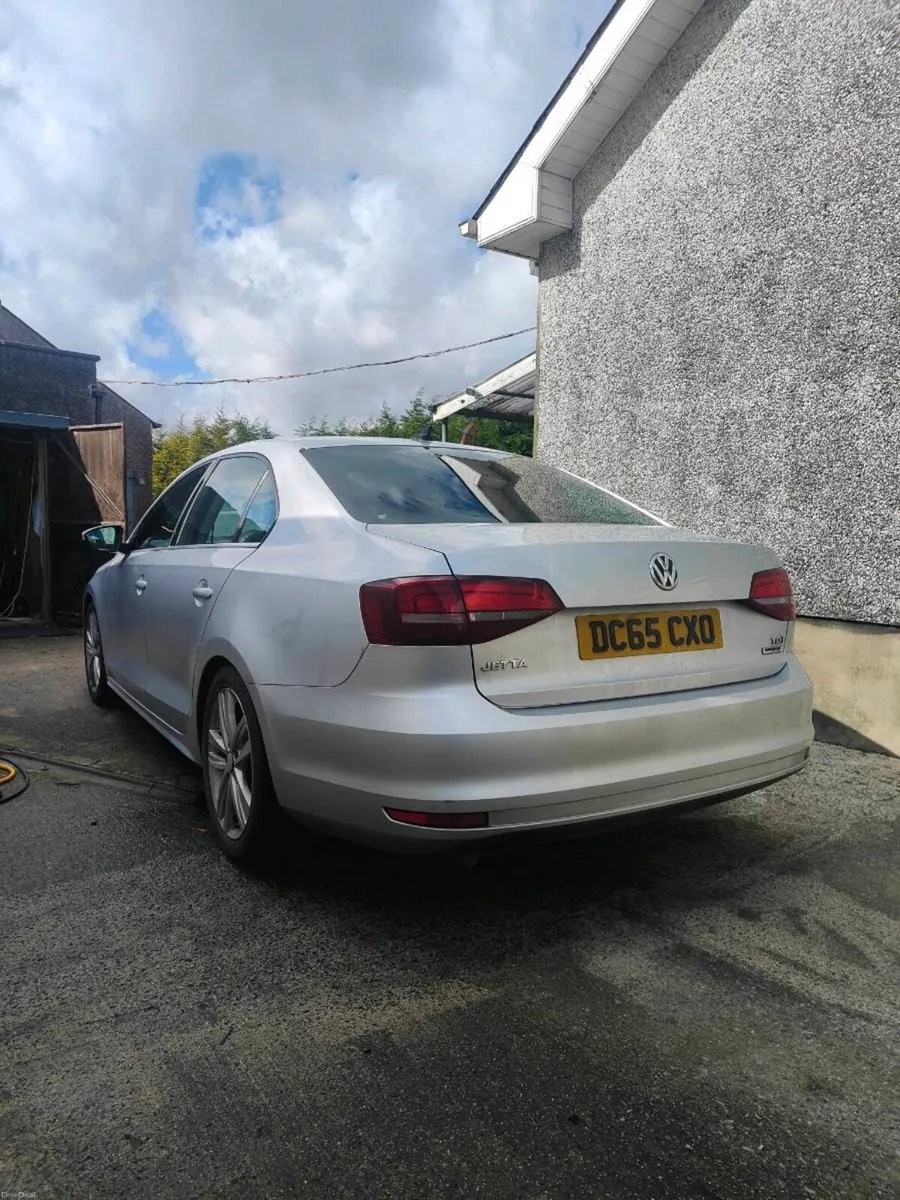 Volkswagen Jetta 2.0 TDI GT - Image 4