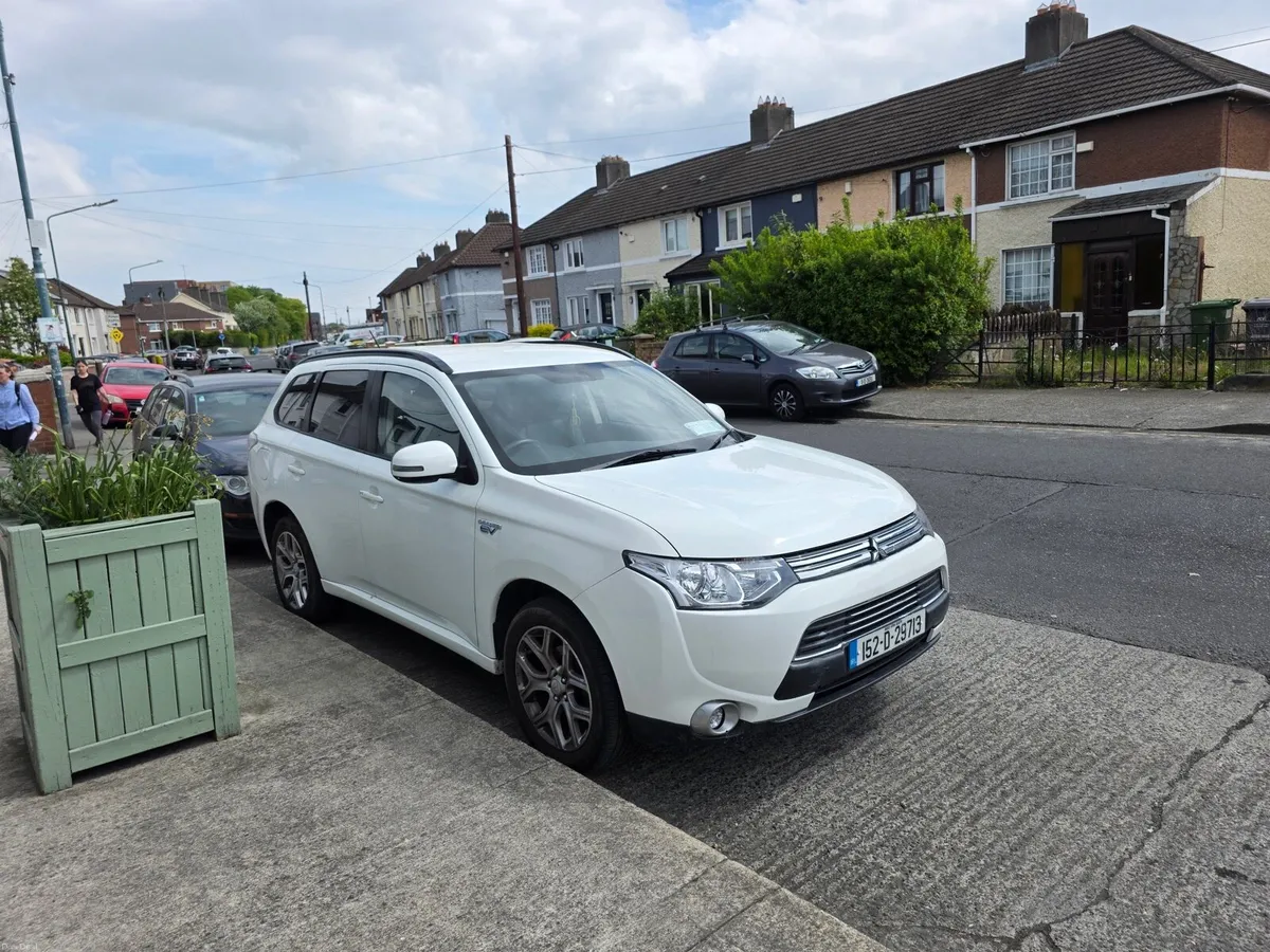 Mitsubishi Outlander 2015 - Image 3