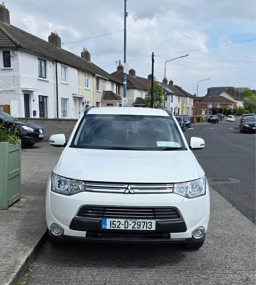 Mitsubishi Outlander 2015 - Image 1