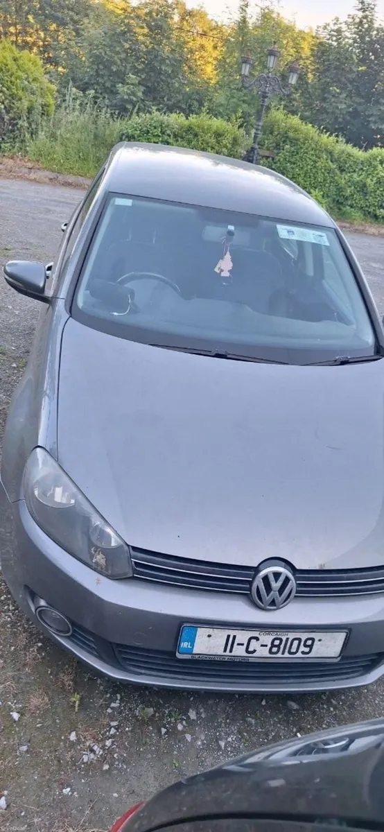 Volkswagen Golf 2011 - Image 2