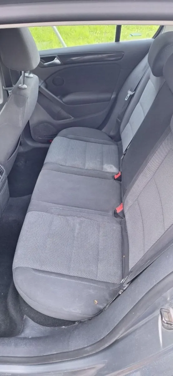 Volkswagen Golf 2011 - Image 4