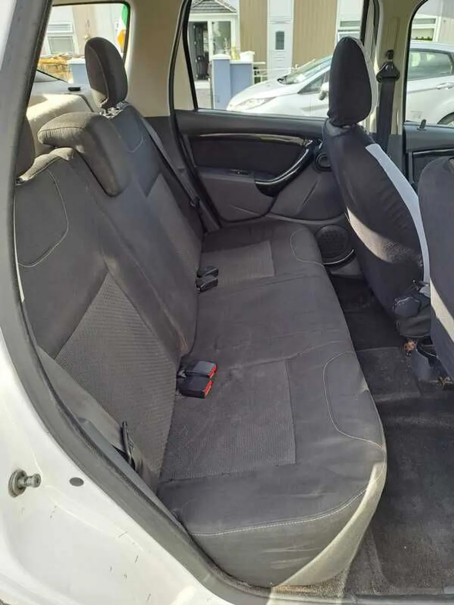 2013 Dacia Duster - Image 2