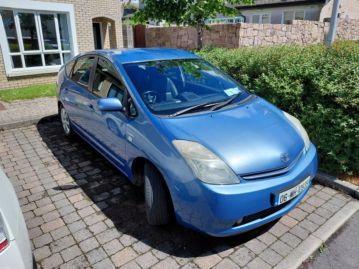 Toyota Prius 2006 - Image 2