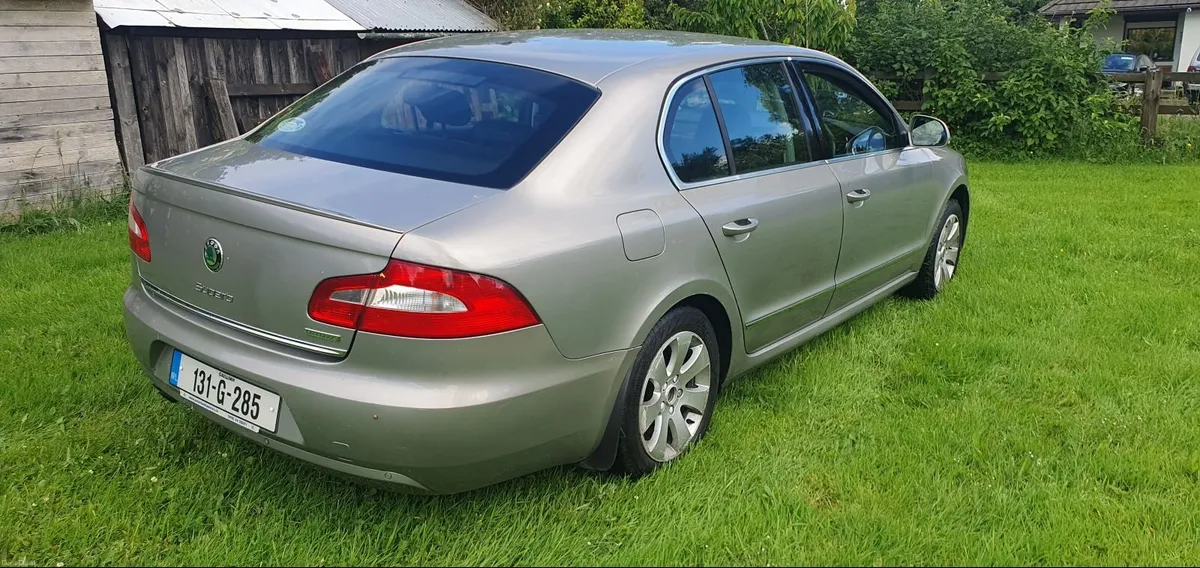 Skoda Superb 2013 - Image 3