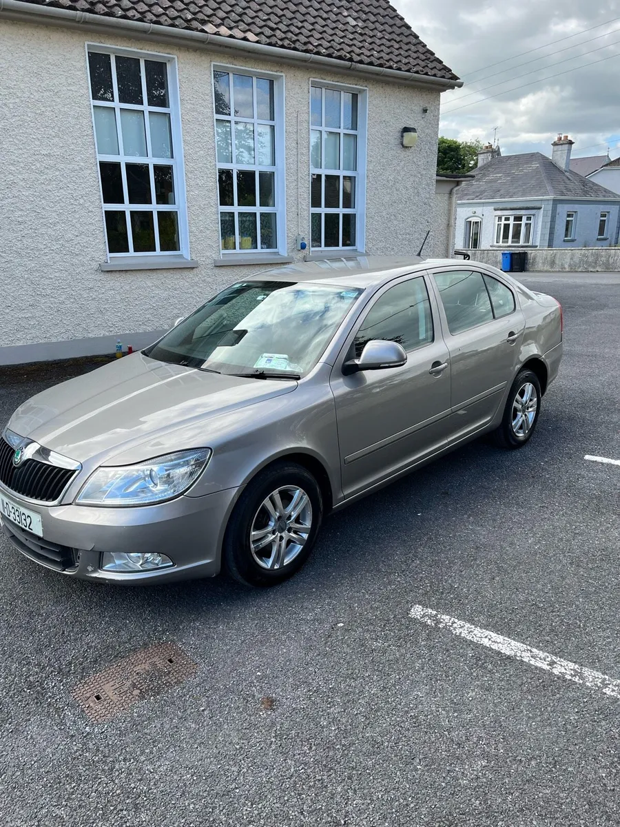 Skoda Octavia 2.0 TDI DSG Auto - Image 1