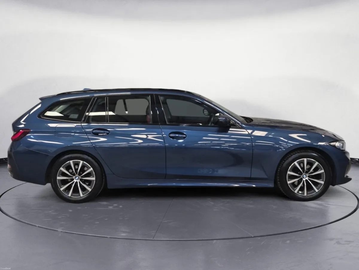 BMW 3-Series ESTATE DIESEL (2022) 320D SPORT 5DR - Image 4