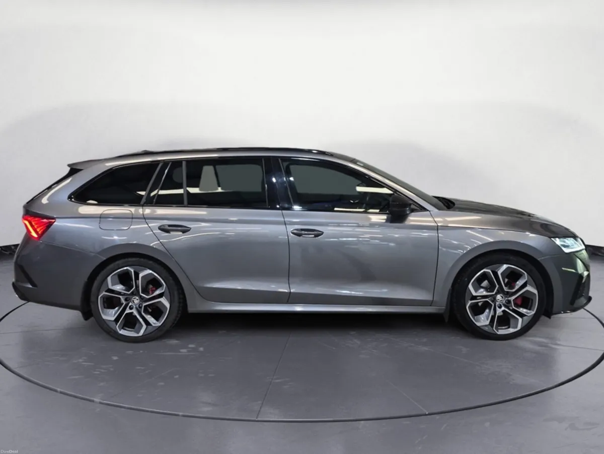 Skoda Octavia RS Combi 2.0 TDI Auto 200BHP - Image 4
