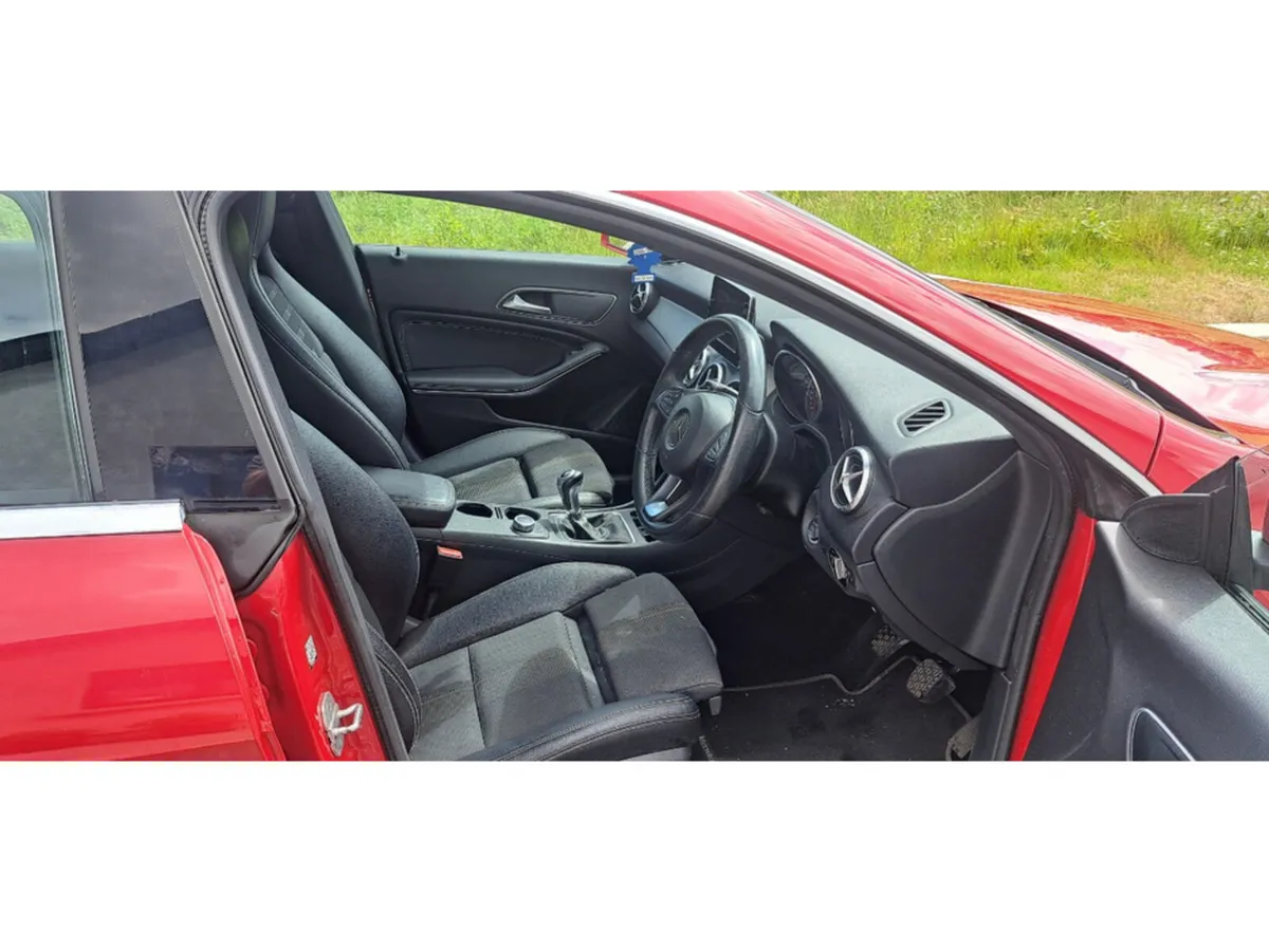 Mercedes-Benz CLA 180 D URBAN 4DR - Image 5