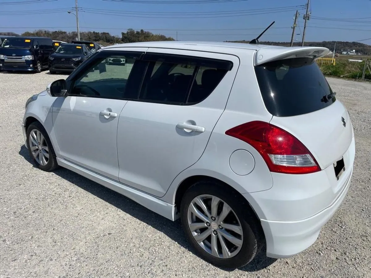 Suzuki Swift RS - Image 4