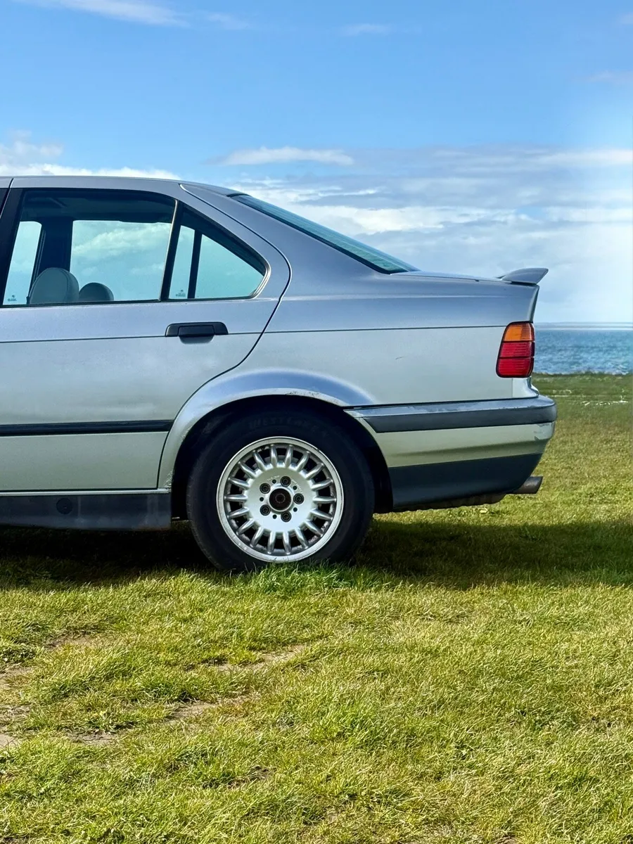 BMW E36 320i - Image 6