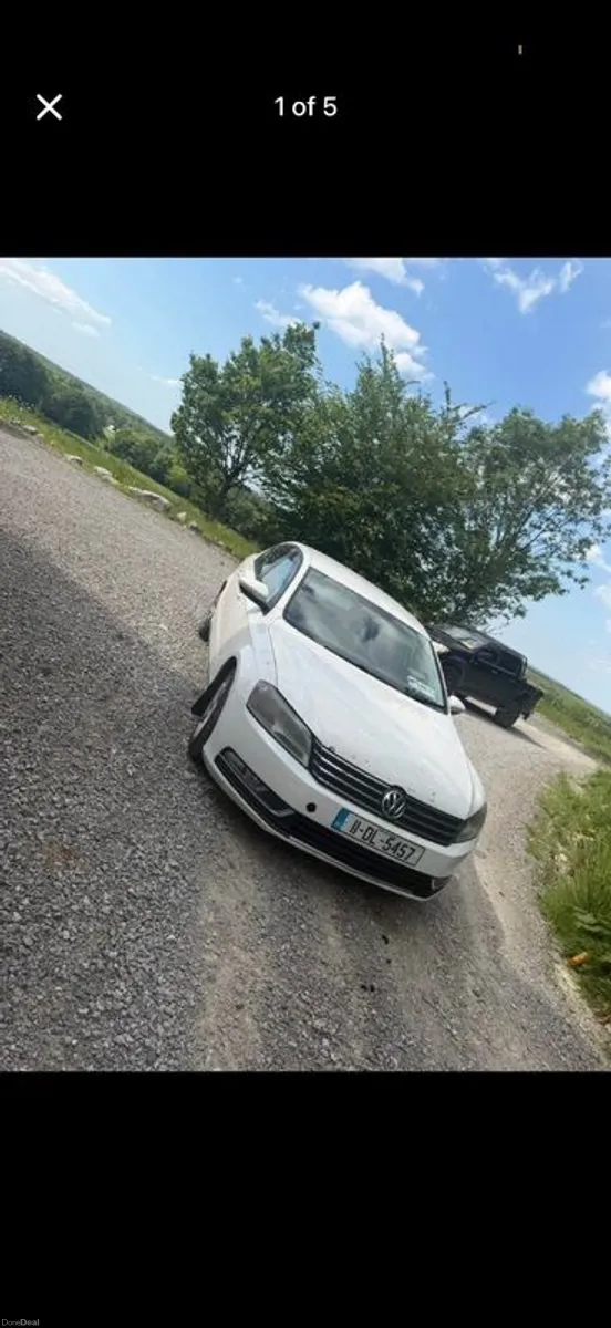 2011 Volkswagen Passat - Image 1