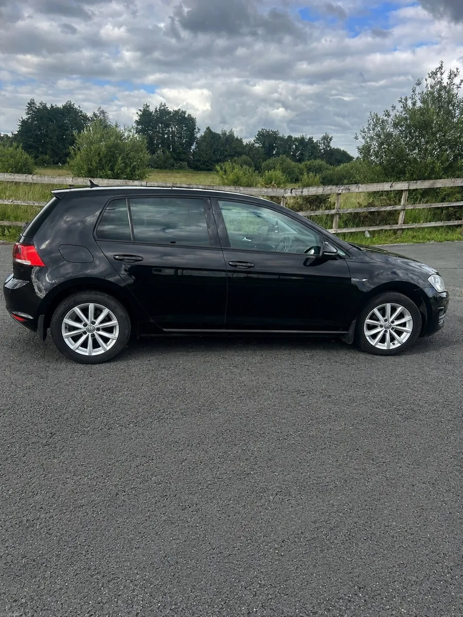 161 VW GOLF DIESEL LOUNGE 1.6 TDI - Image 1