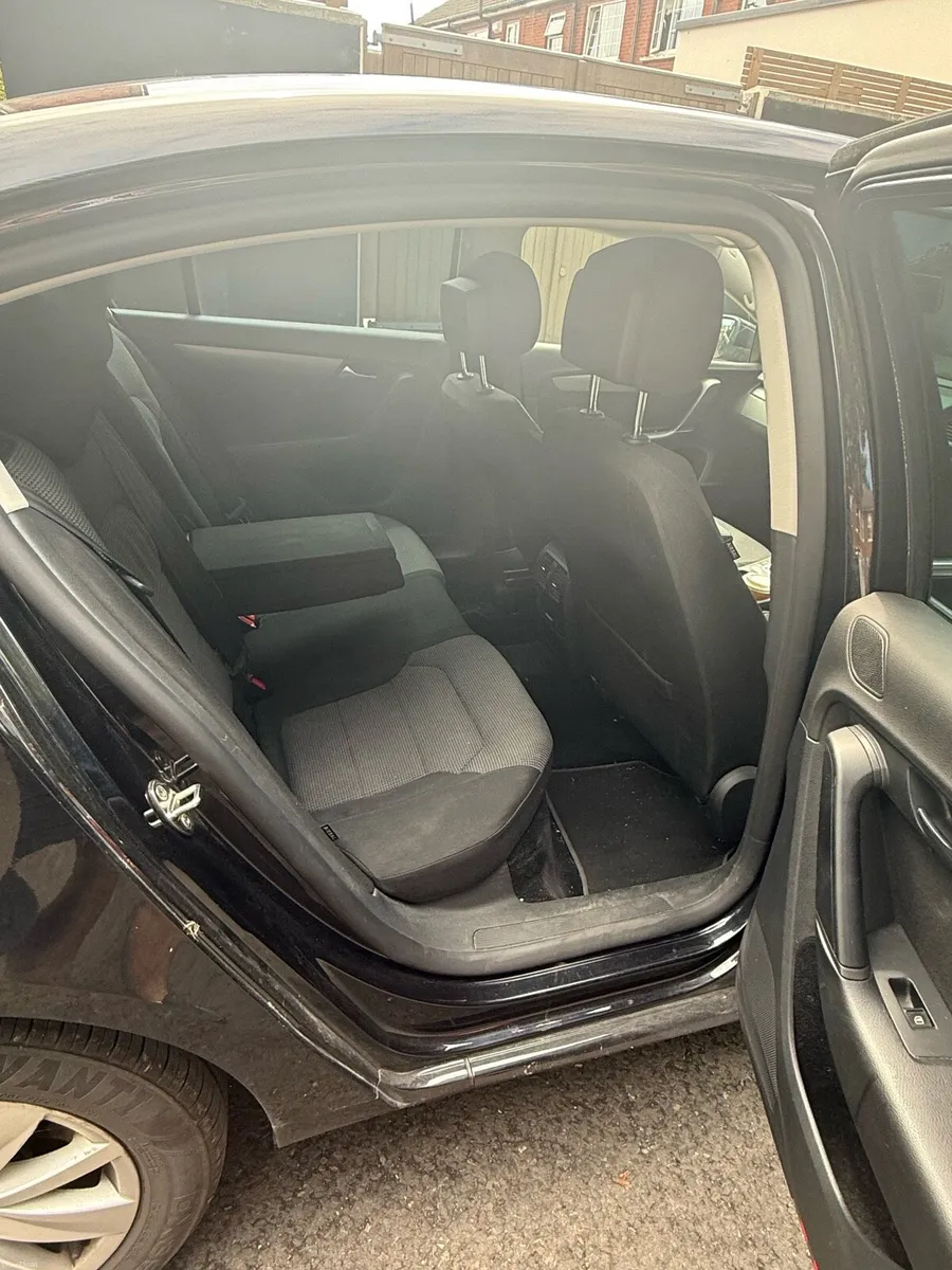 Car - Image 4