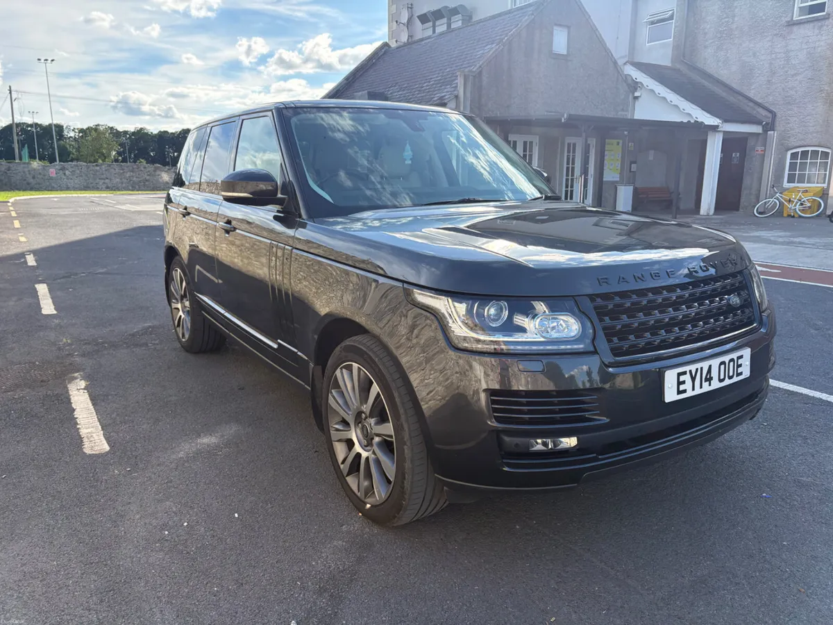 Range Rover 2014 4.4 SDv8 Diesel 62 k mls Like New - Image 2