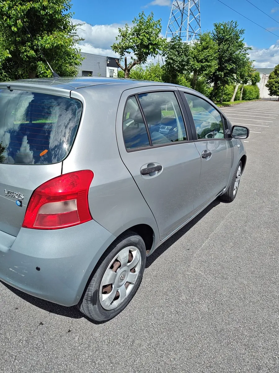 Toyota Yaris 2007 - Image 2