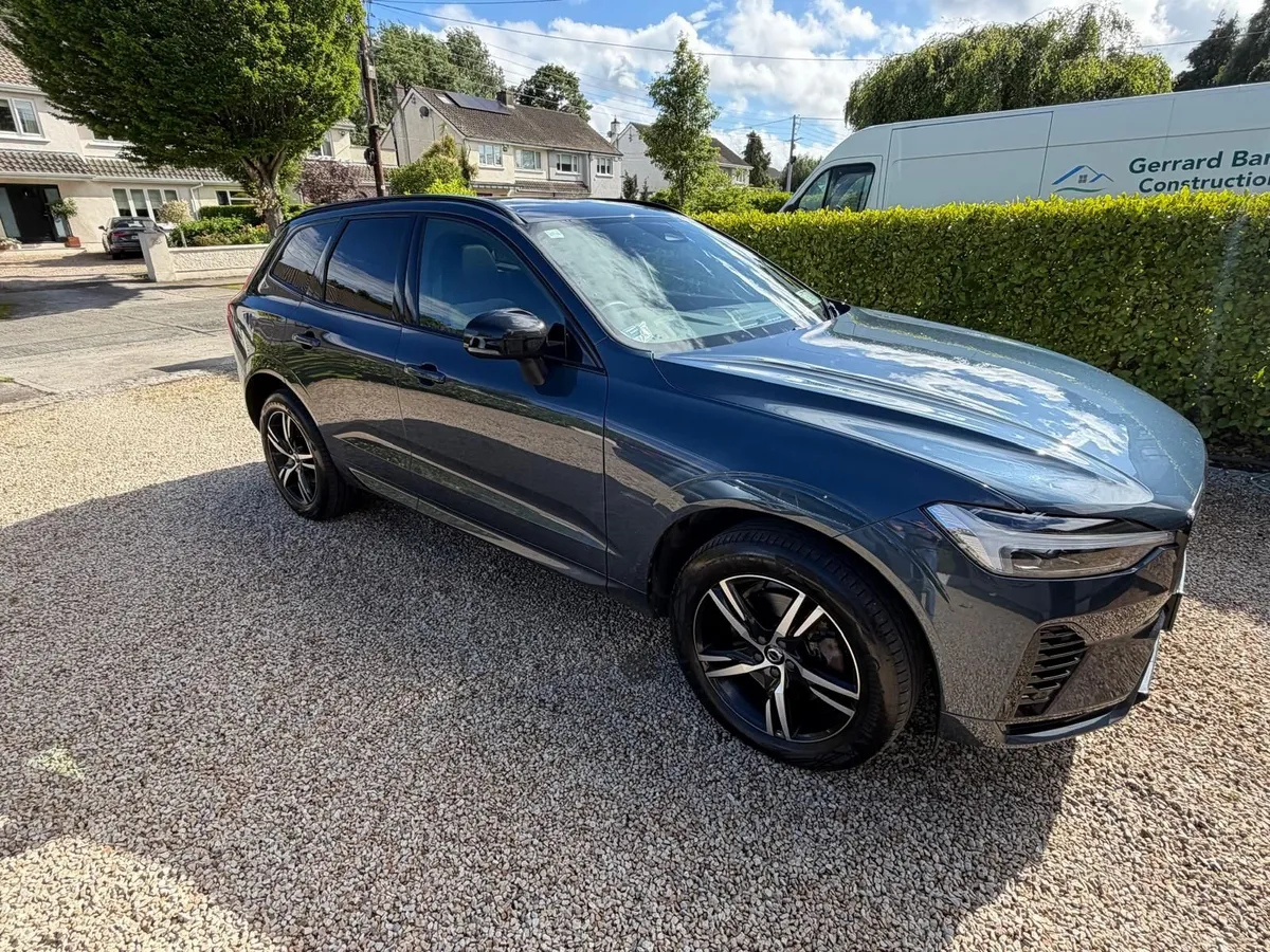 2021 Volvo XC60 T6 R-Design Recharge - Image 1
