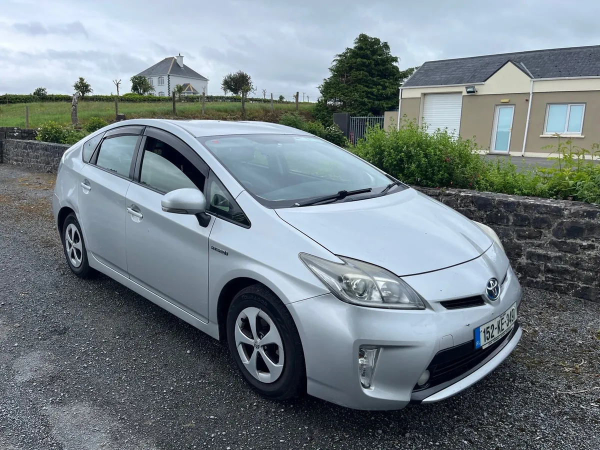 2015 TOYOTA PRIUS HYBRID - Image 3