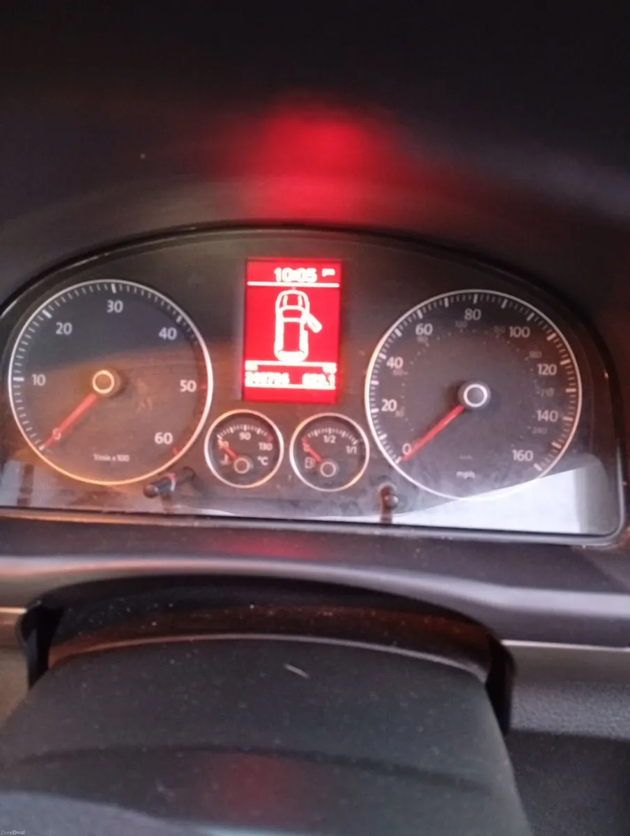 Volkswagen Touran 2008 - Image 3