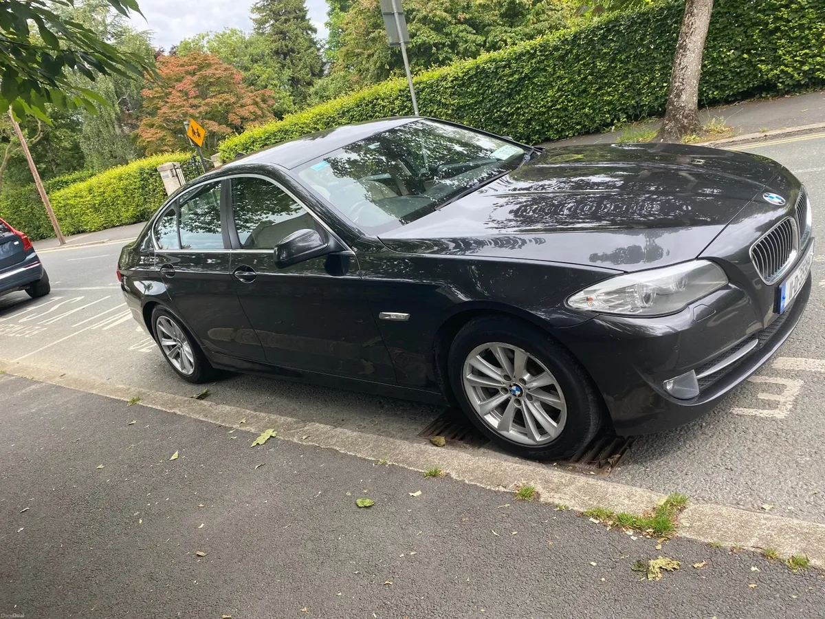 BMW 5-Series 2011 - Image 3