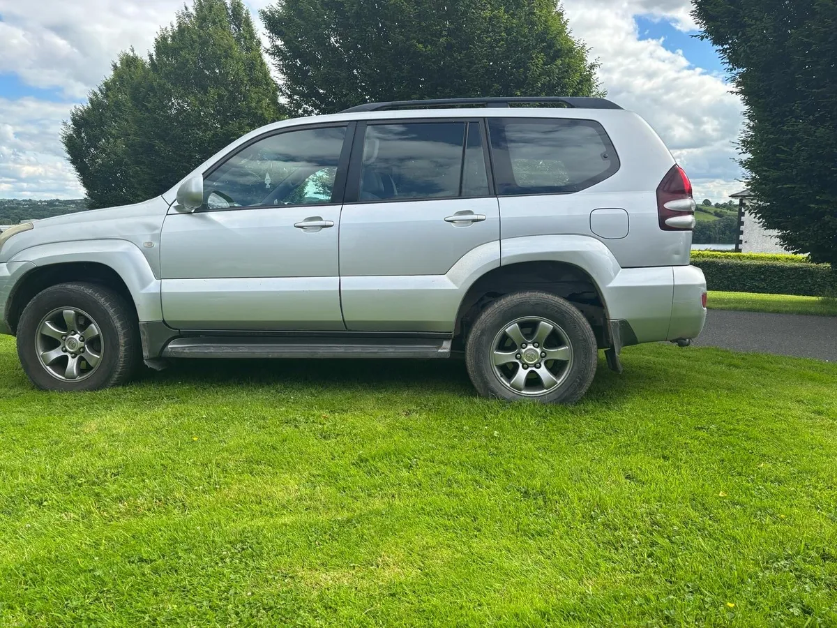 2008 3 litre 5 seater Toyota Landcruiser - Image 2