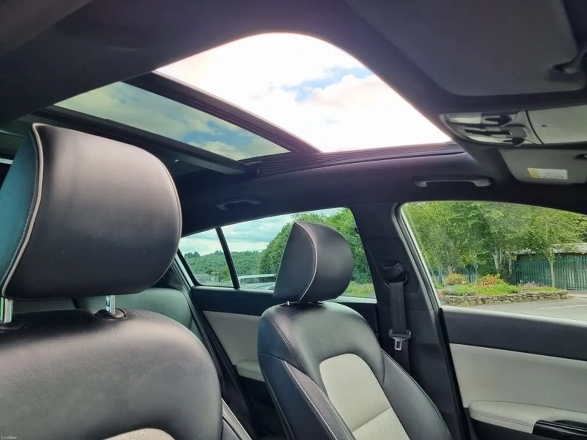 2017 Kia Sportage GT-Line - Image 3