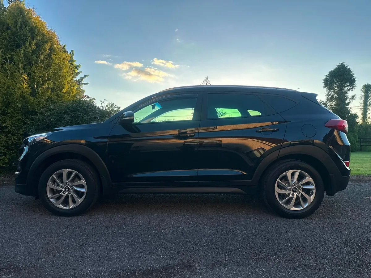 Hyundai Tucson 1.7 CRDI Executive New NCT - Image 6