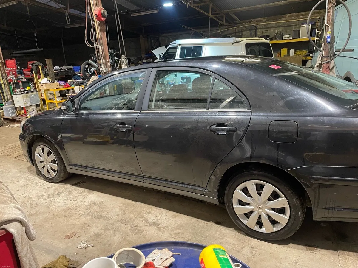 Toyota avensis - Image 3