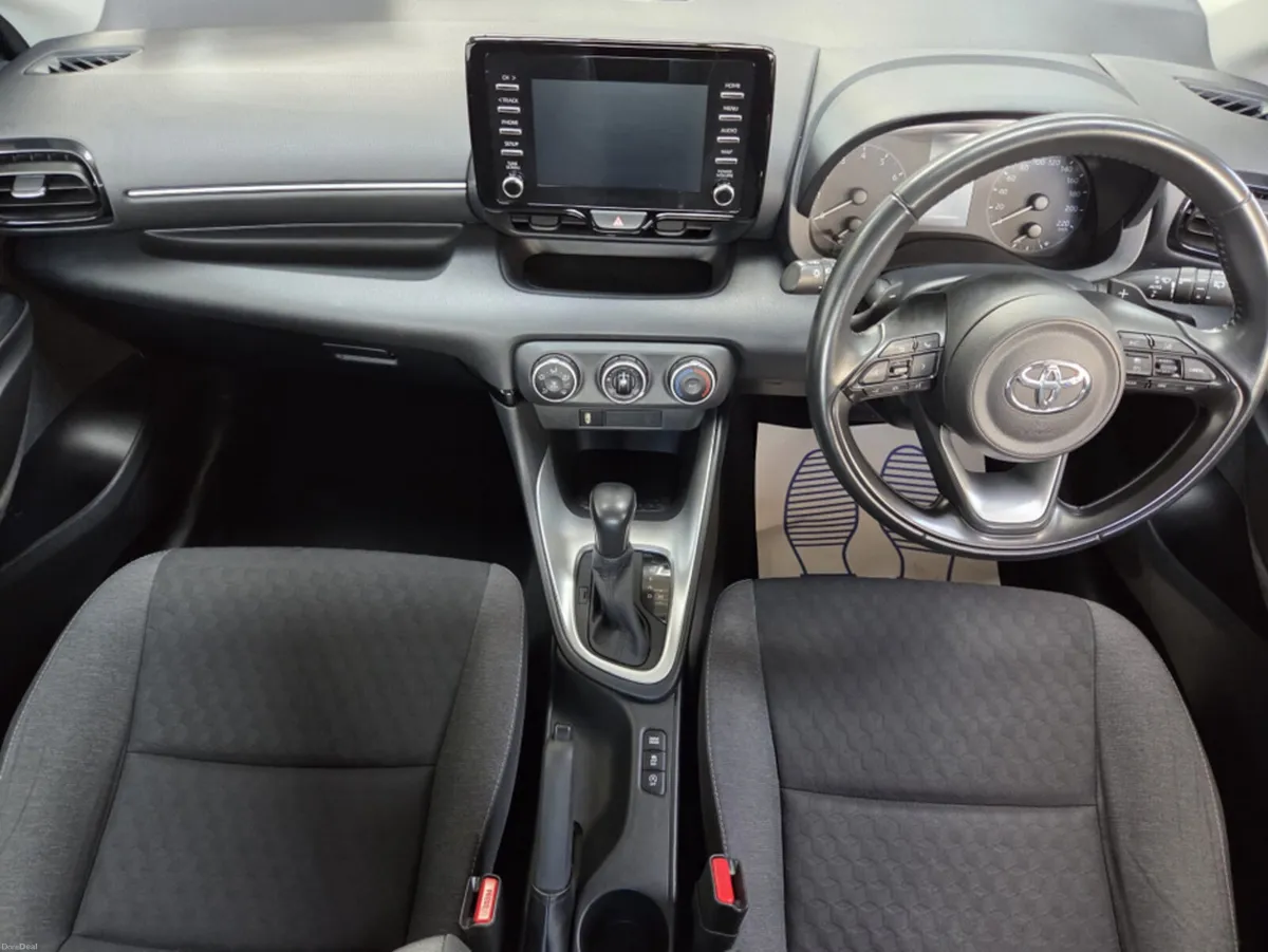 Toyota Yaris 1.5 LUNA M/D 4DR A AUTO - Image 4