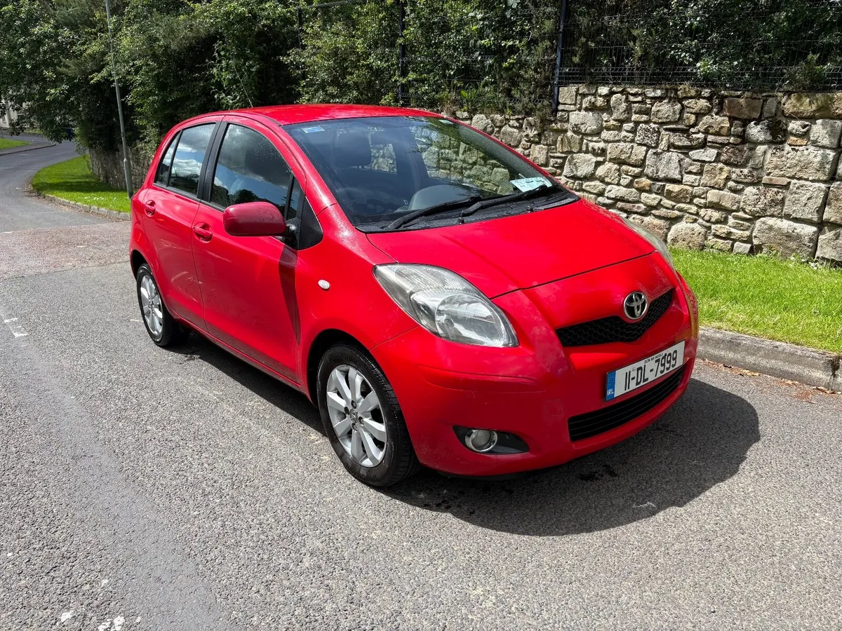 2011 Toyota Yaris  1.3  (6 speed) - Image 2
