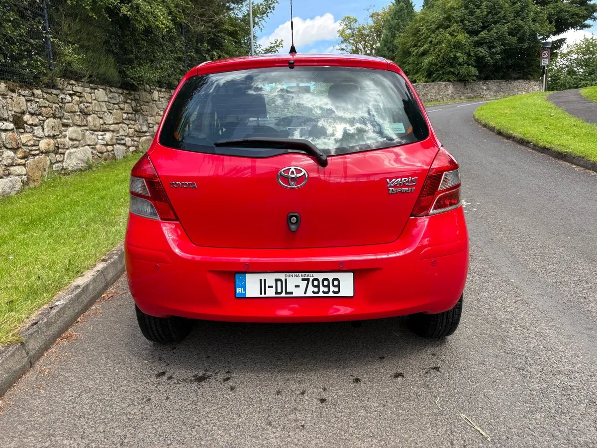 2011 Toyota Yaris  1.3  (6 speed) - Image 5