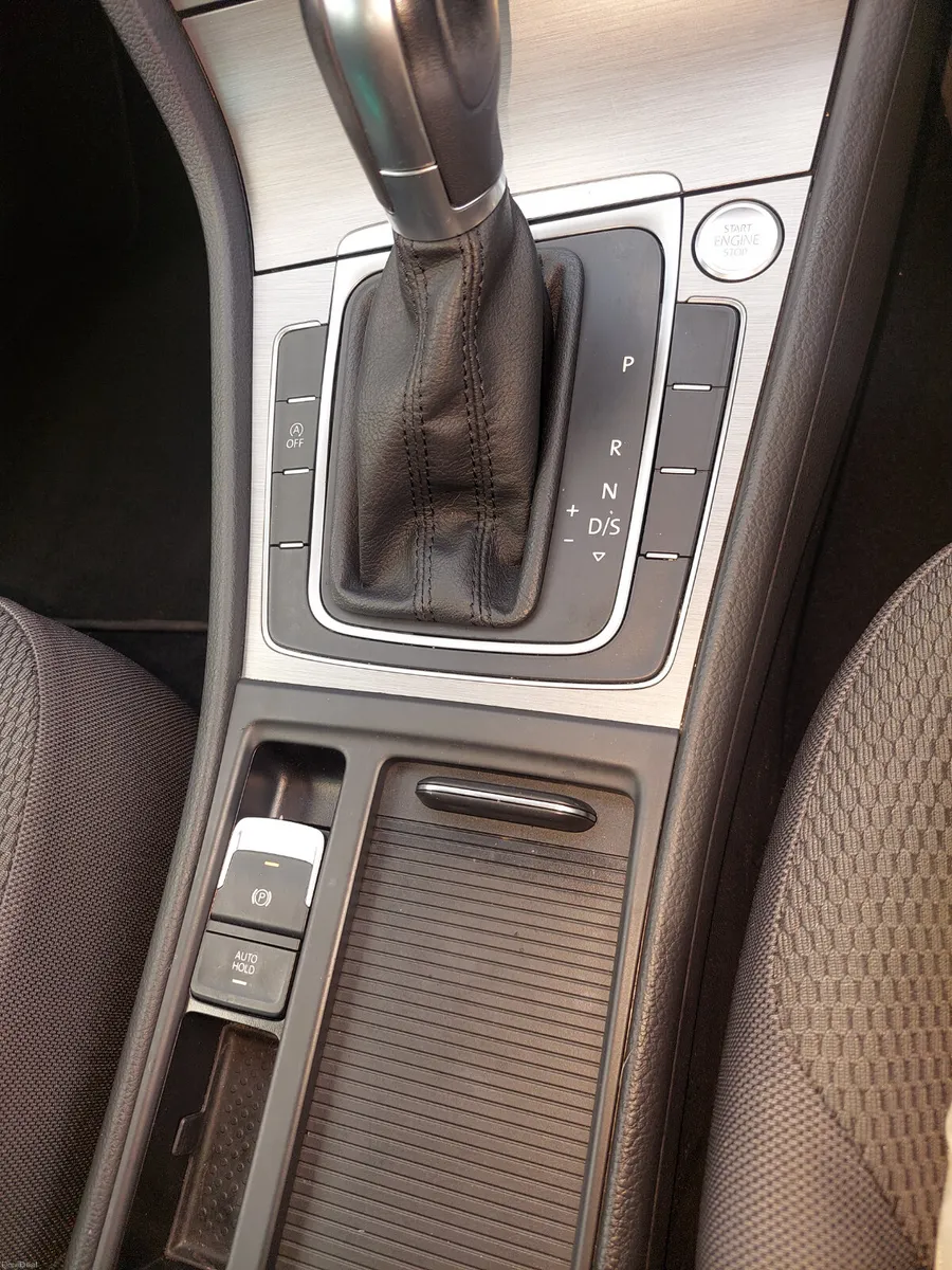 2016 - VW  GOLF- Auto -161D-Like New - Image 5