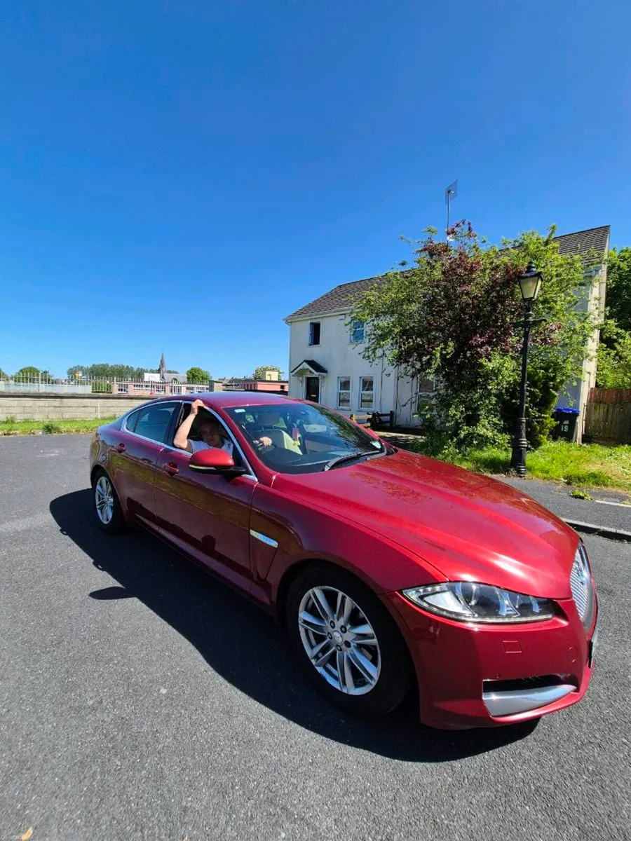 Jaguar XF - Image 2