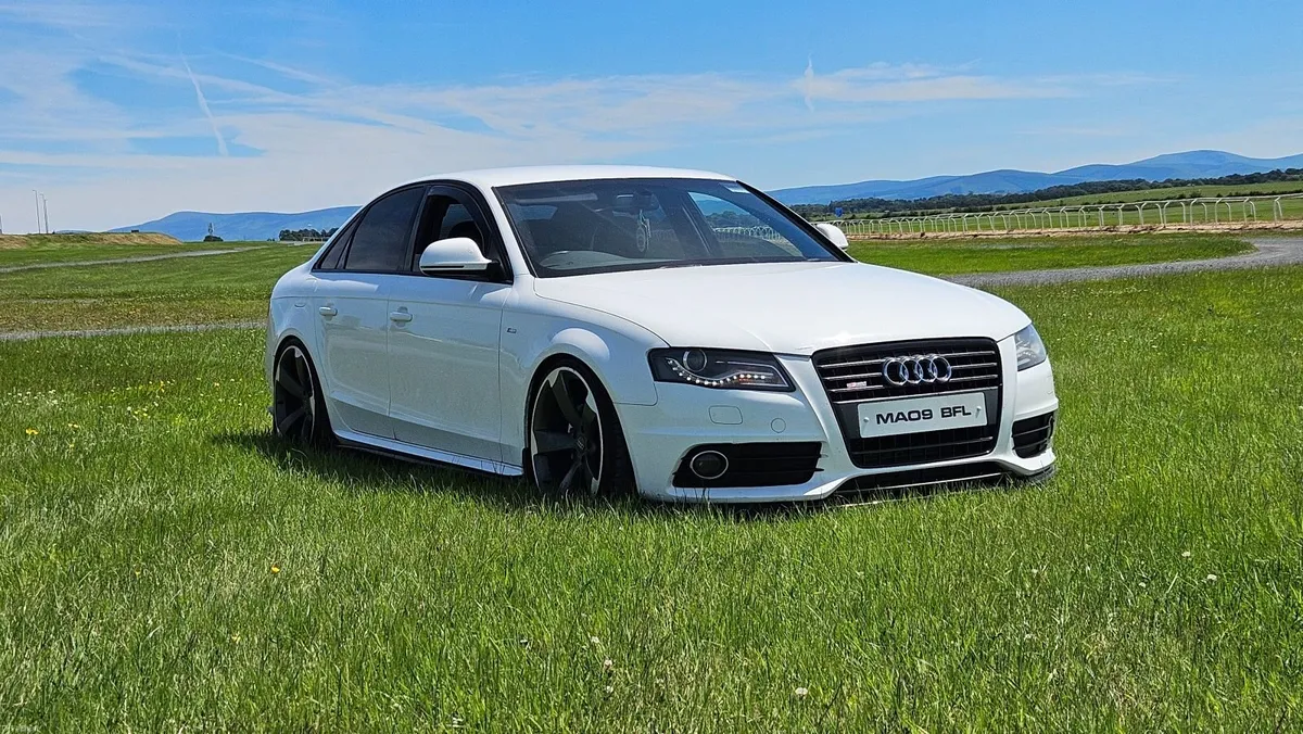 Audi A4 - Image 2