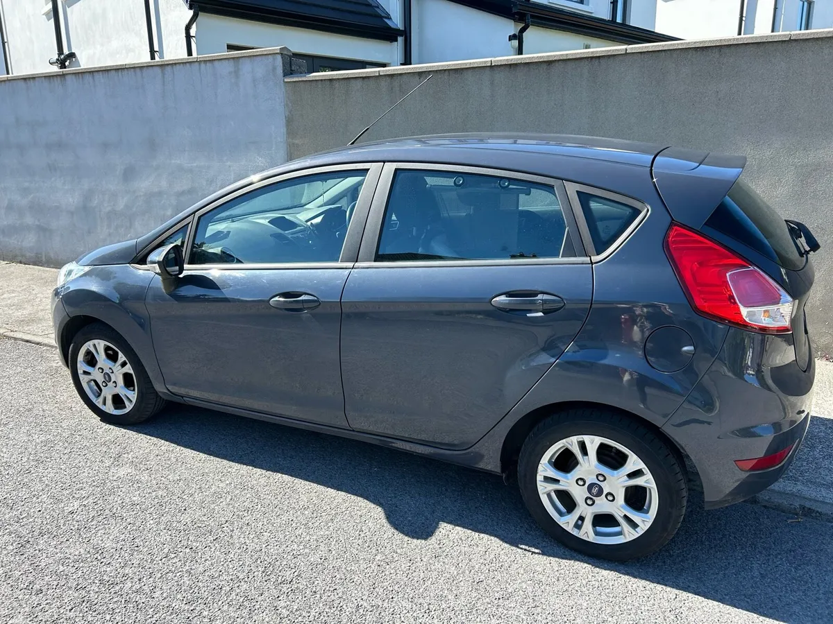 Ford Fiesta 2015 - Image 3